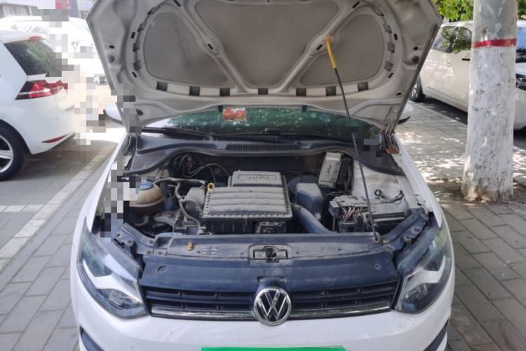 Used Volkswagen Polo 2016 1.4L Manual Fashion Model Engine Bay