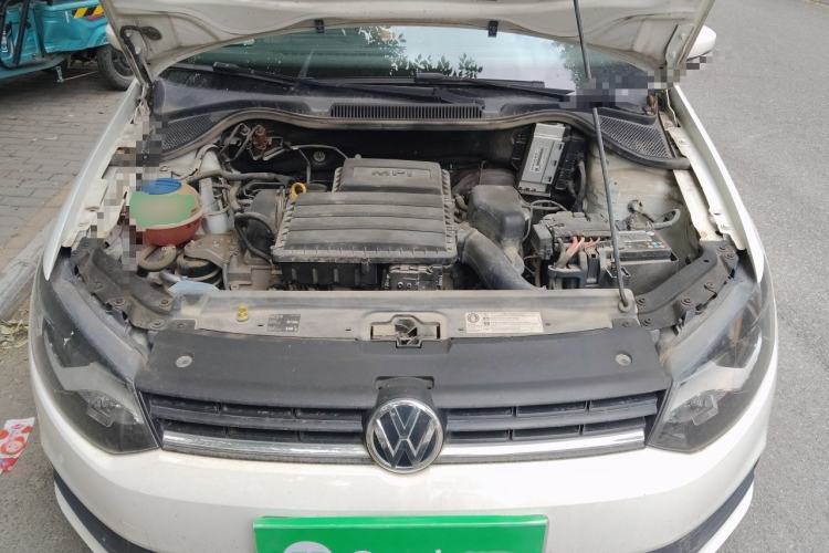 Used Volkswagen Polo 2016 1.4L Manual Fashion Model Engine Bay