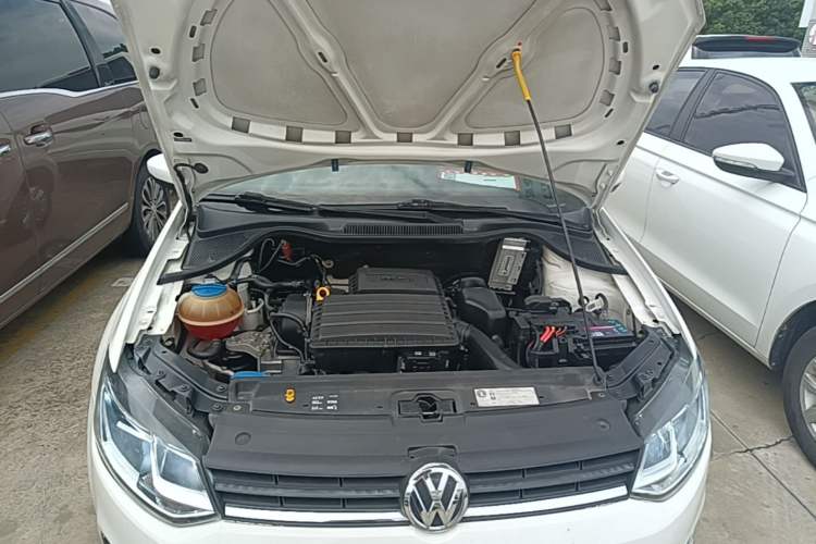 Used Volkswagen Polo 2016 1.6L Automatic Comfort Model Engine Bay