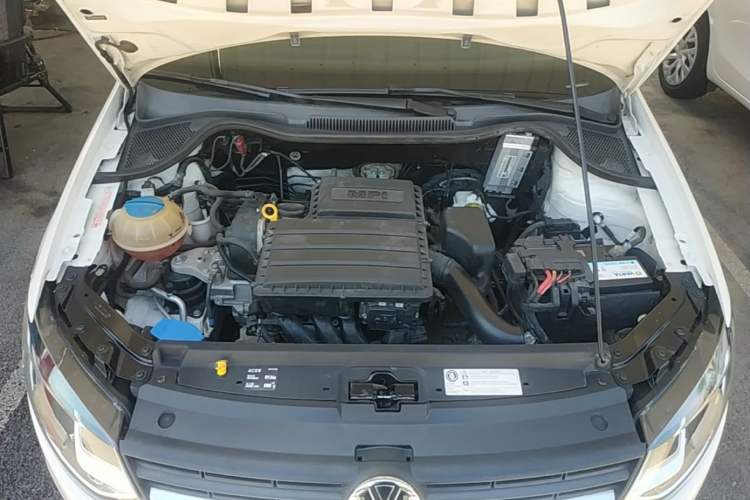 Used Volkswagen Polo 2016 1.6L Automatic Comfort Model Engine Bay