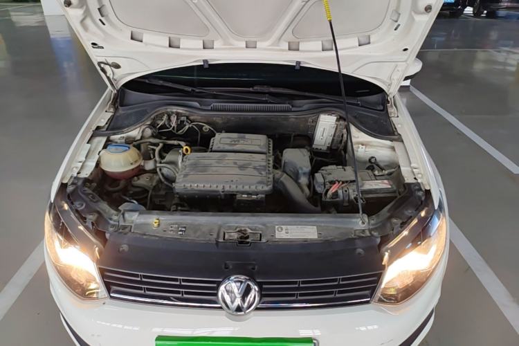 Used Volkswagen Polo 2016 1.4L Manual Fashion Model Engine Bay