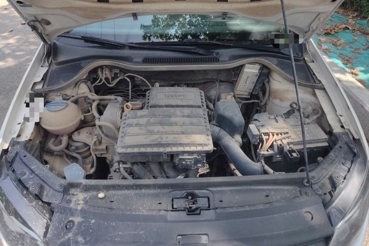 Used Volkswagen Polo 2016 1.4L Manual Fashion Model Engine Bay