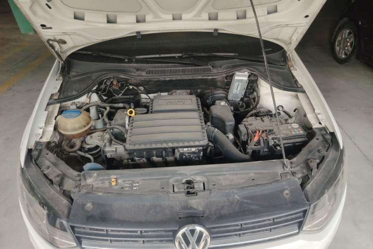 Used Volkswagen Polo 2016 1.6L Automatic Comfort Model Engine Bay