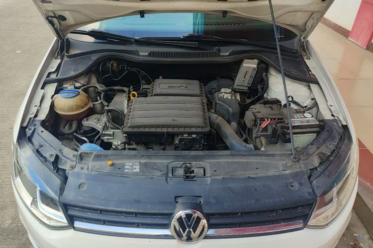 Used Volkswagen Polo 2016 1.6L Automatic Comfort Model Engine Bay