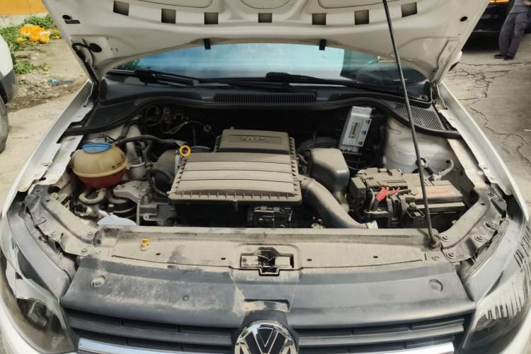 Used Volkswagen Polo 2016 1.4L Manual Fashion Model Engine Bay