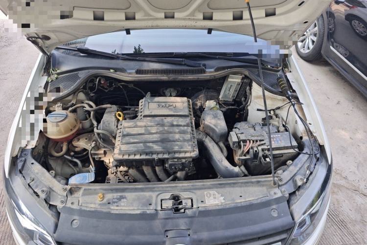 Used Volkswagen Polo 2016 1.4L Manual Fashion Model Engine Bay