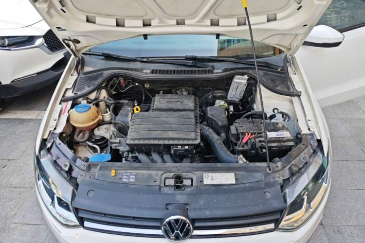 Used Volkswagen Polo 2016 1.6L Automatic Comfort Model Engine Bay