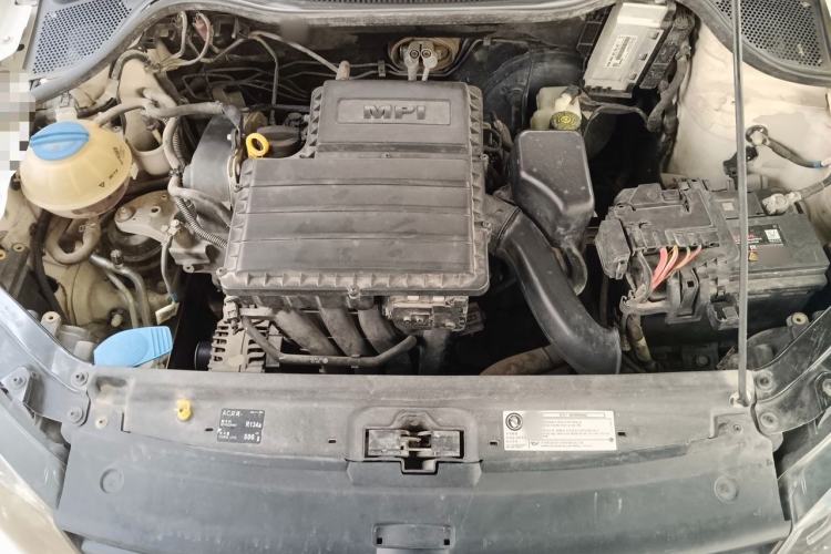 Used Volkswagen Polo 2016 1.4L Manual Fashion Model Engine Bay