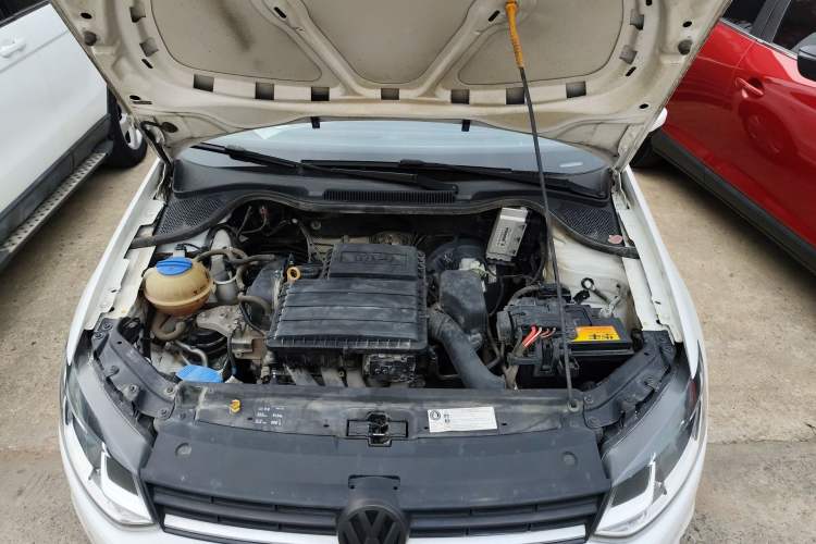 Used Volkswagen Polo 2016 1.6L Automatic Comfort Model Engine Bay