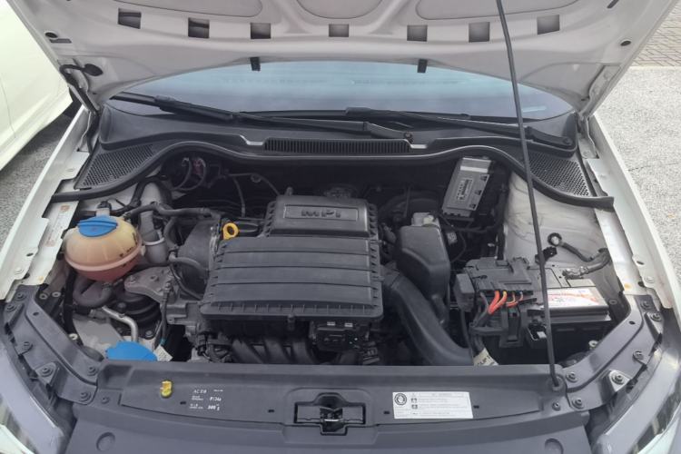 Used Volkswagen Polo 2016 1.4L Manual Fashion Model Engine Bay