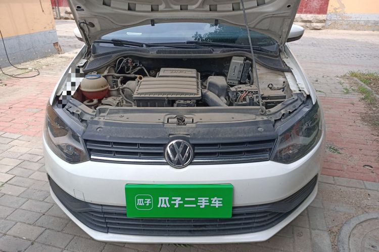 Used Volkswagen Polo 2016 1.4L Manual Fashion Model Engine Bay