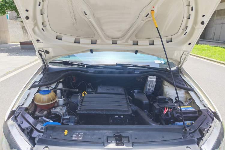 Used Volkswagen Polo 2016 1.4L Automatic Trendy Model Engine Bay