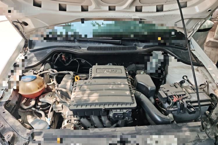 Used Volkswagen Polo 2016 1.4L Manual Fashion Model Engine Bay