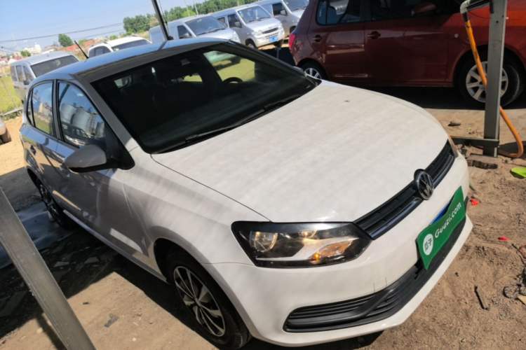 Used Volkswagen Polo 2016 1.4L Manual Fashion Model Exterior 1