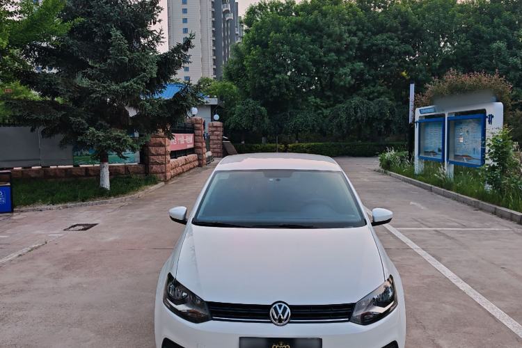 Used Volkswagen Polo 2016 1.4L Manual Fashion Model Exterior 1