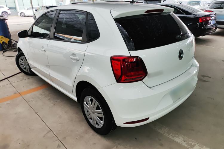 Used Volkswagen Polo 2016 1.4L Manual Fashion Model Exterior 1