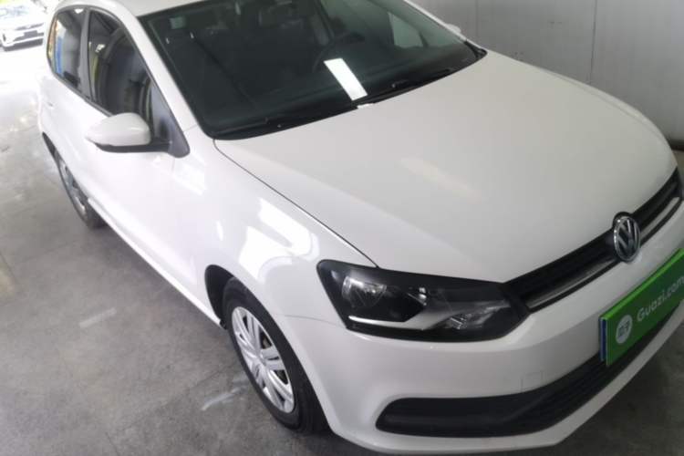 Used Volkswagen Polo 2016 1.4L Manual Fashion Model Exterior 1