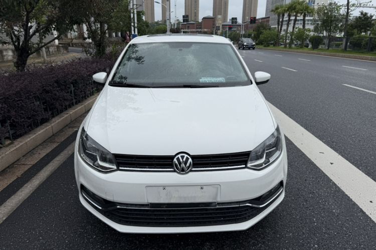 Used Volkswagen Polo 2016 1.6L Automatic Comfort Model Exterior 1