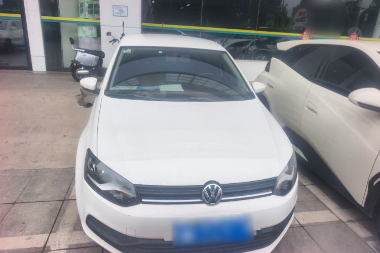 Used Volkswagen Polo 2016 1.4L Manual Fashion Model Exterior 1