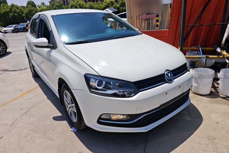 Used Volkswagen Polo 2016 1.4L Manual Fashion Model Exterior 1