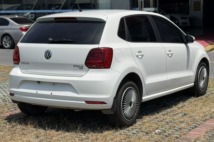 Used Volkswagen Polo 2016 1.6L Automatic Comfort Model Exterior 1