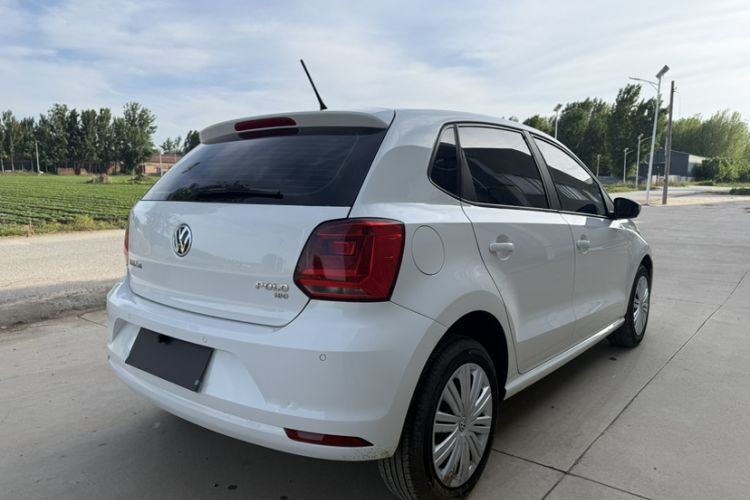 Used Volkswagen Polo 2016 1.6L Automatic Comfort Model Exterior 1