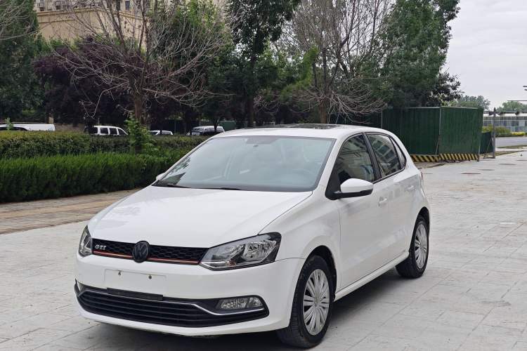 Used Volkswagen Polo 2016 1.6L Automatic Comfort Model Exterior 1