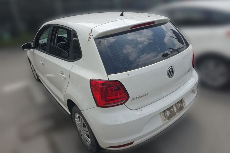 Used Volkswagen Polo 2016 1.4L Manual Fashion Model Exterior 2
