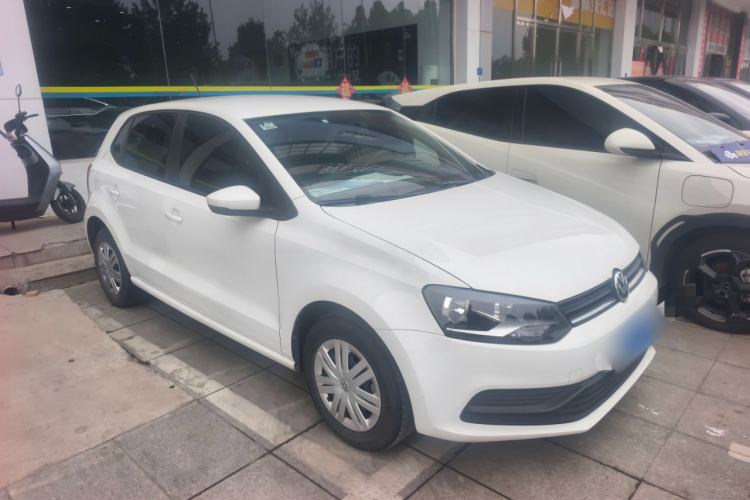 Used Volkswagen Polo 2016 1.4L Manual Fashion Model Exterior 2