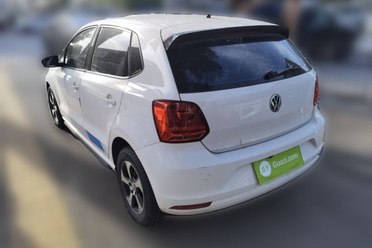 Used Volkswagen Polo 2016 1.4L Manual Fashion Model Exterior 2