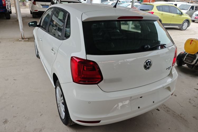 Used Volkswagen Polo 2016 1.6L Automatic Comfort Model Exterior 2
