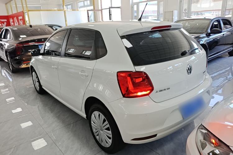 Used Volkswagen Polo 2016 1.6L Automatic Comfort Model Exterior 2