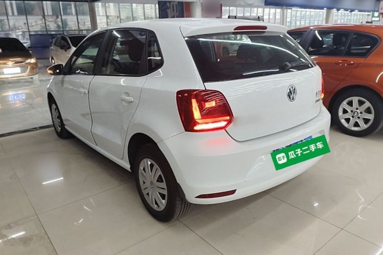 Used Volkswagen Polo 2016 1.4L Manual Fashion Model Exterior 2