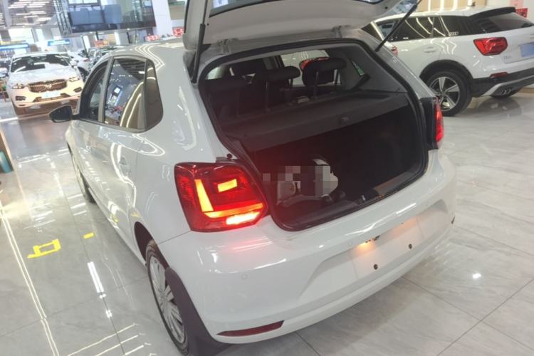 Used Volkswagen Polo 2016 1.6L Automatic Comfort Model Exterior 2
