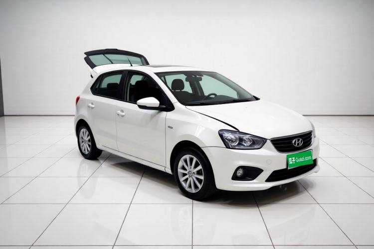 Used Volkswagen Polo 2016 1.6L Automatic Comfort Model Exterior 2