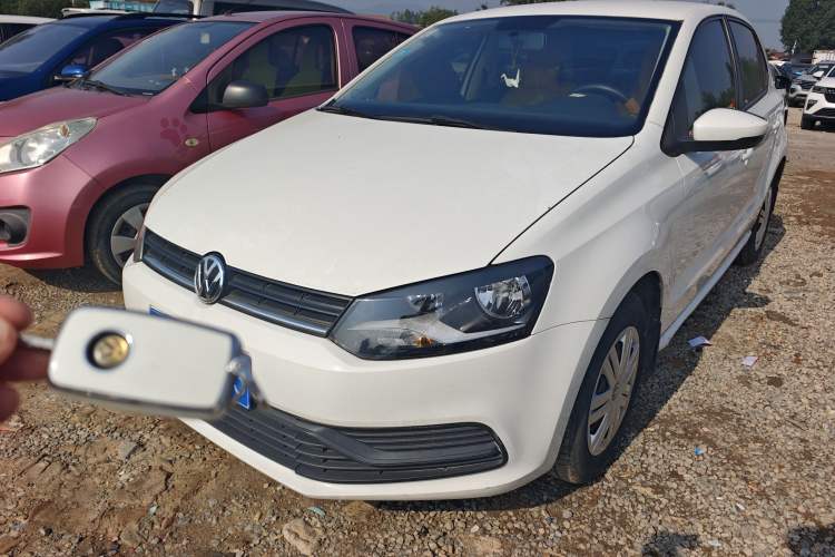 Used Volkswagen Polo 2016 1.4L Automatic Trendy Model Exterior 2