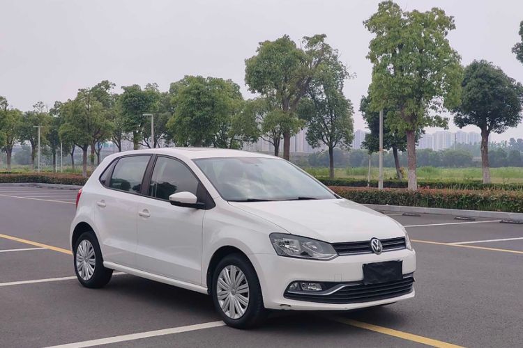 Used Volkswagen Polo 2016 1.6L Automatic Comfort Model Exterior 2