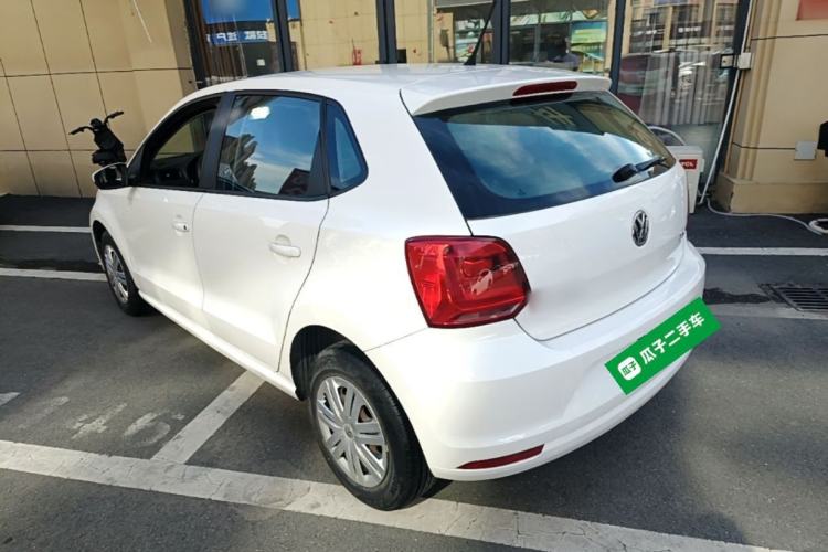 Used Volkswagen Polo 2016 1.4L Manual Fashion Model Exterior 2