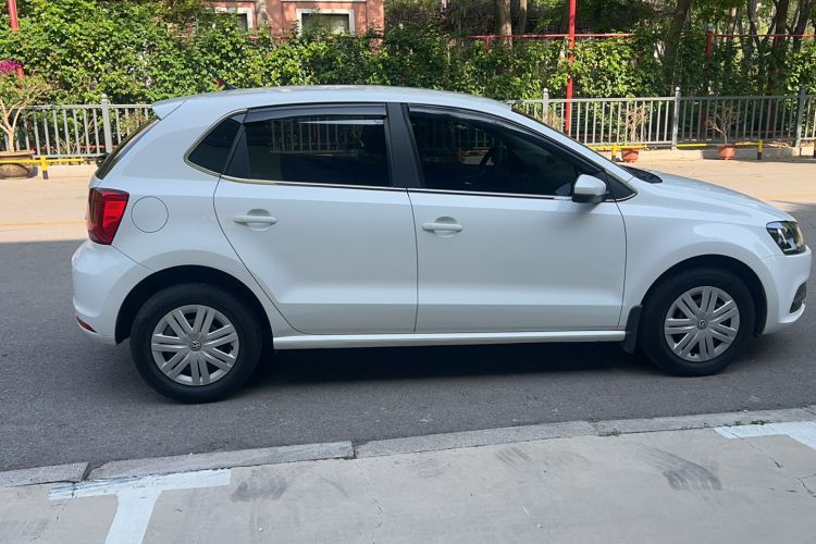 Used Volkswagen Polo 2016 1.4L Automatic Trendy Model Exterior 2