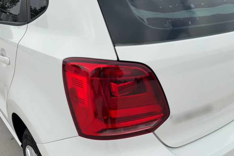 Used Volkswagen Polo 2016 1.6L Automatic Comfort Model Exterior 3