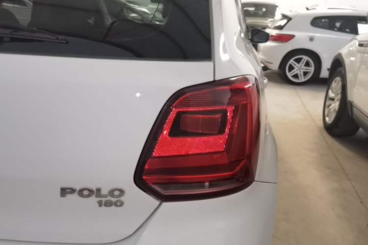 Used Volkswagen Polo 2016 1.6L Automatic Comfort Model Exterior 3