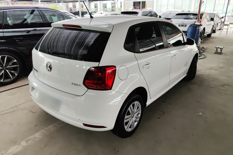 Used Volkswagen Polo 2016 1.4L Manual Fashion Model Exterior 3
