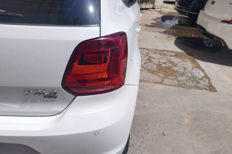 Used Volkswagen Polo 2016 1.6L Automatic Comfort Model Exterior 3