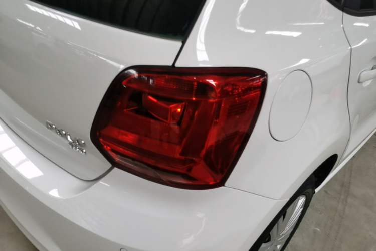 Used Volkswagen Polo 2016 1.6L Automatic Comfort Model Exterior 3