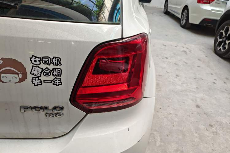 Used Volkswagen Polo 2016 1.6L Automatic Comfort Model Exterior 3