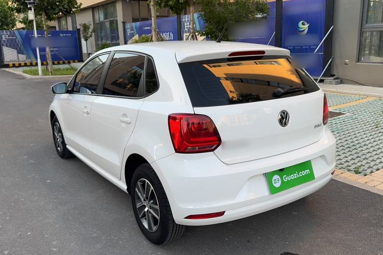 Used Volkswagen Polo 2016 1.4L Manual Fashion Model Exterior 3