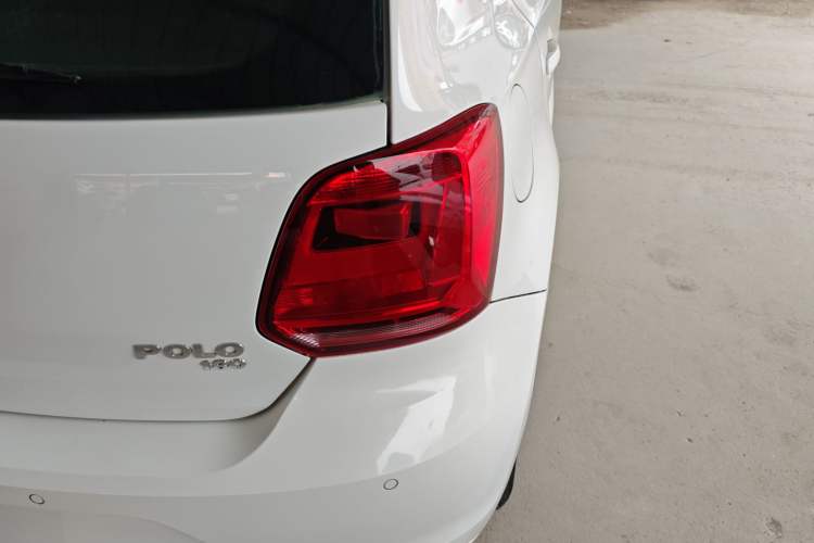 Used Volkswagen Polo 2016 1.6L Automatic Comfort Model Exterior 3