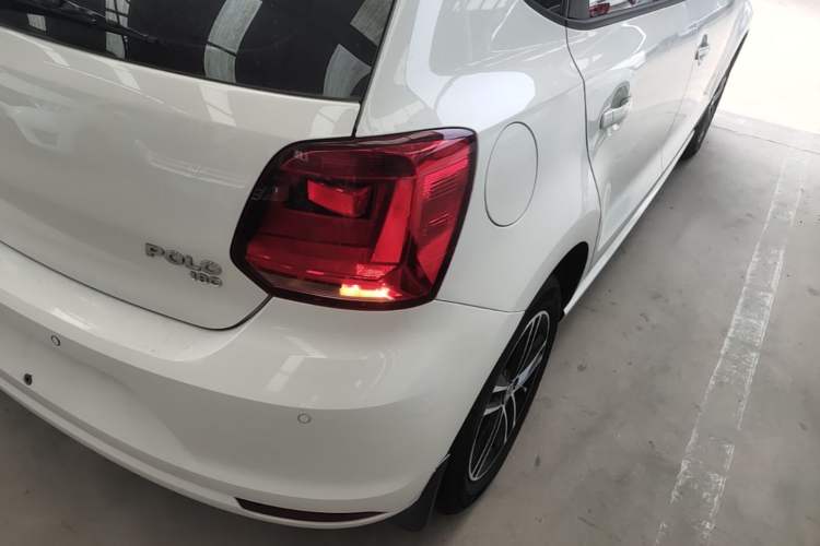 Used Volkswagen Polo 2016 1.6L Automatic Comfort Model Exterior 3
