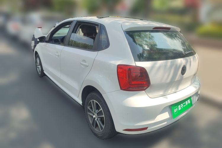 Used Volkswagen Polo 2016 1.4L Manual Fashion Model Exterior 3