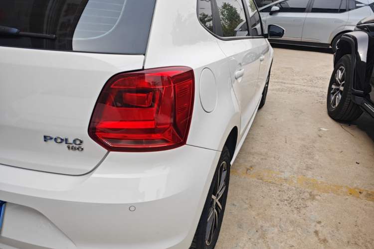 Used Volkswagen Polo 2016 1.6L Automatic Comfort Model Exterior 3